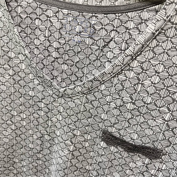 Two sleep shirts size M - Picture 3 of 6